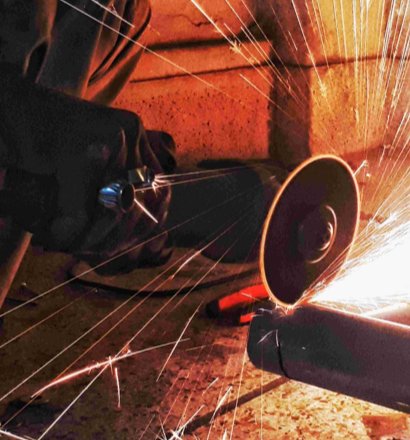 Refraktori untuk industri besi dan baja